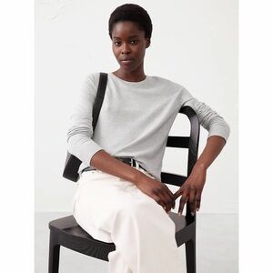 Banana Republic Light Heather Gray FOREVER CREW-NECK SWEATER